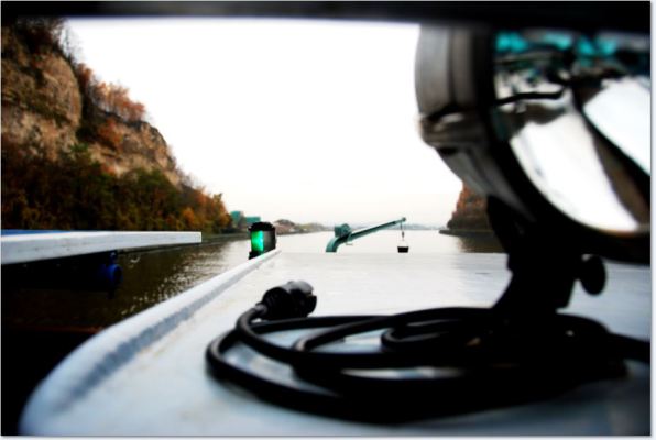 Tranchée de Kanne à bord de la péniche Le ventre de baleine. Serge Delaive